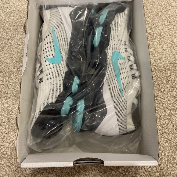 Nike Air VaporMax Flyknit 3 - Picture 8 of 8